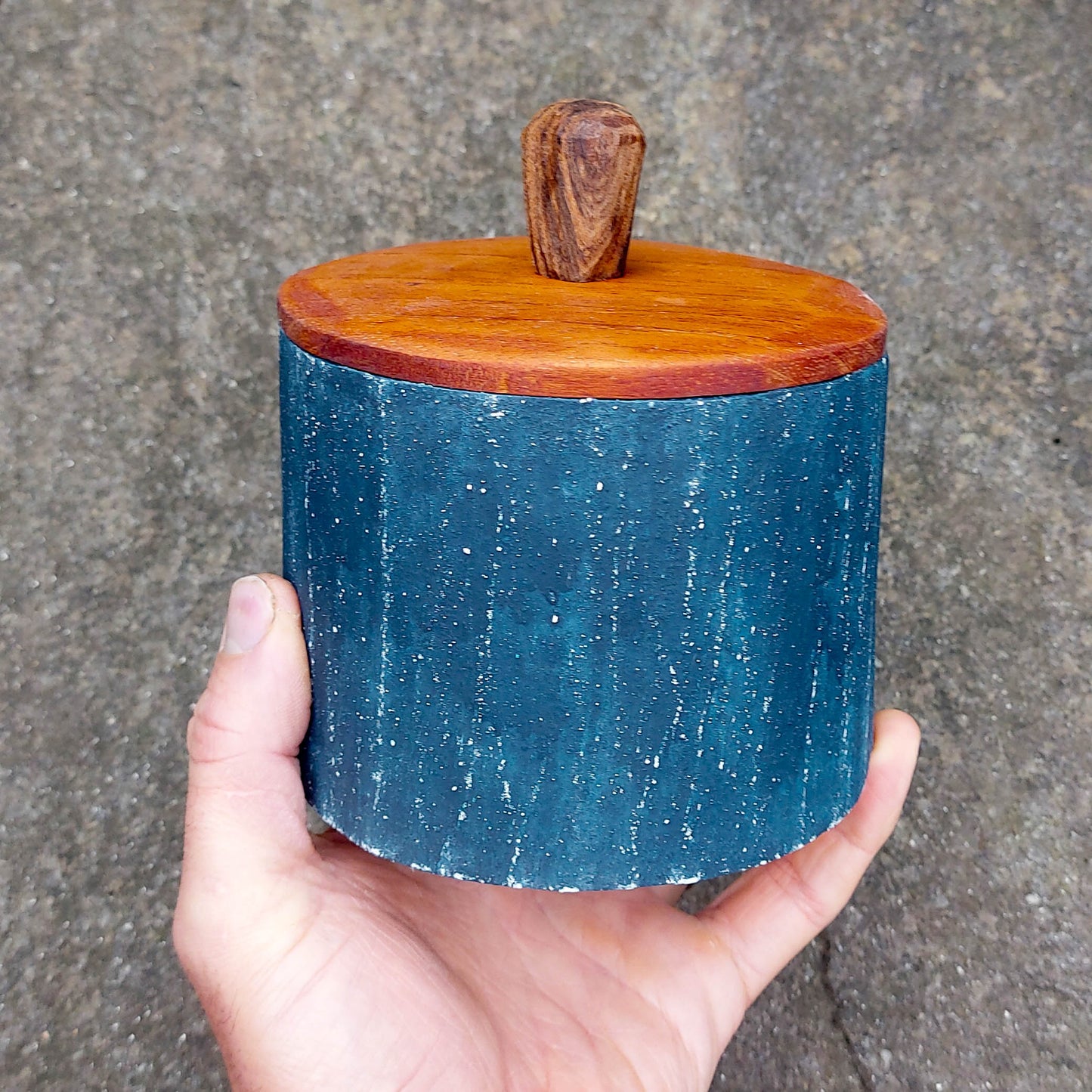 Sycamore Shrink Pot - Ripples of the Deep Sea I