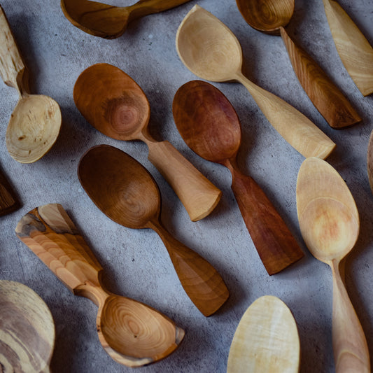 Spooncarving: From Log to Spoon By Alex Finberg