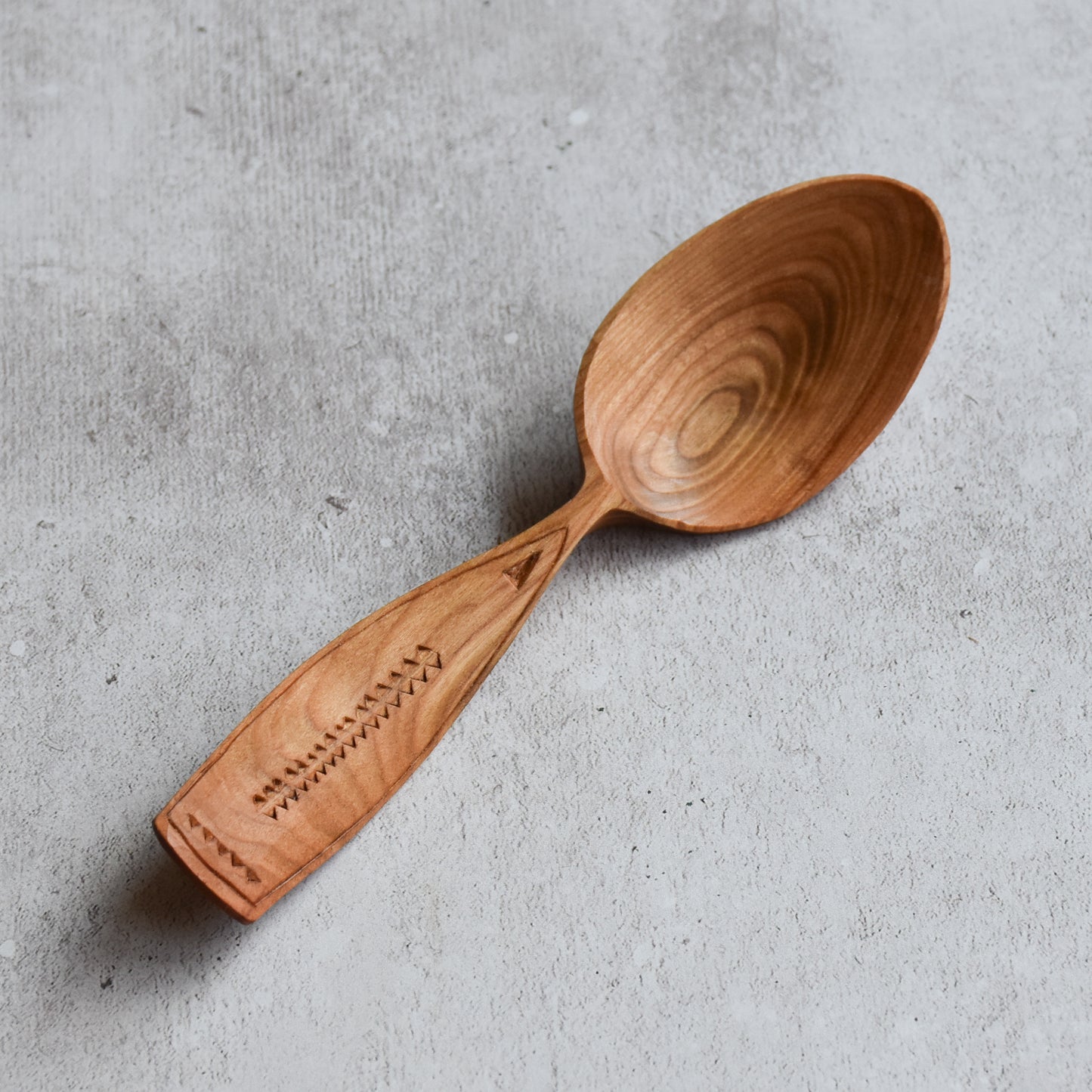 Chipcarved Eating Spoon ~ Cherry