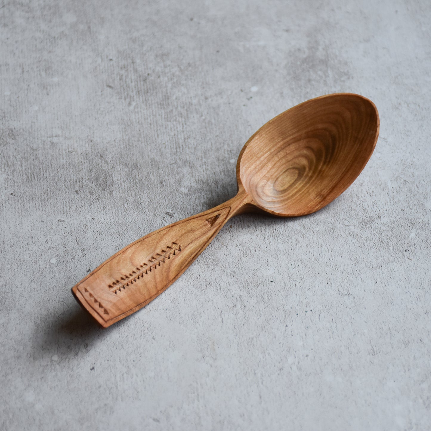 Chipcarved Eating Spoon ~ Cherry